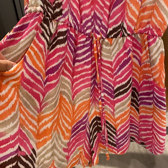 Vibrant-colored Silk shorts romper! - Picture 4 of 4